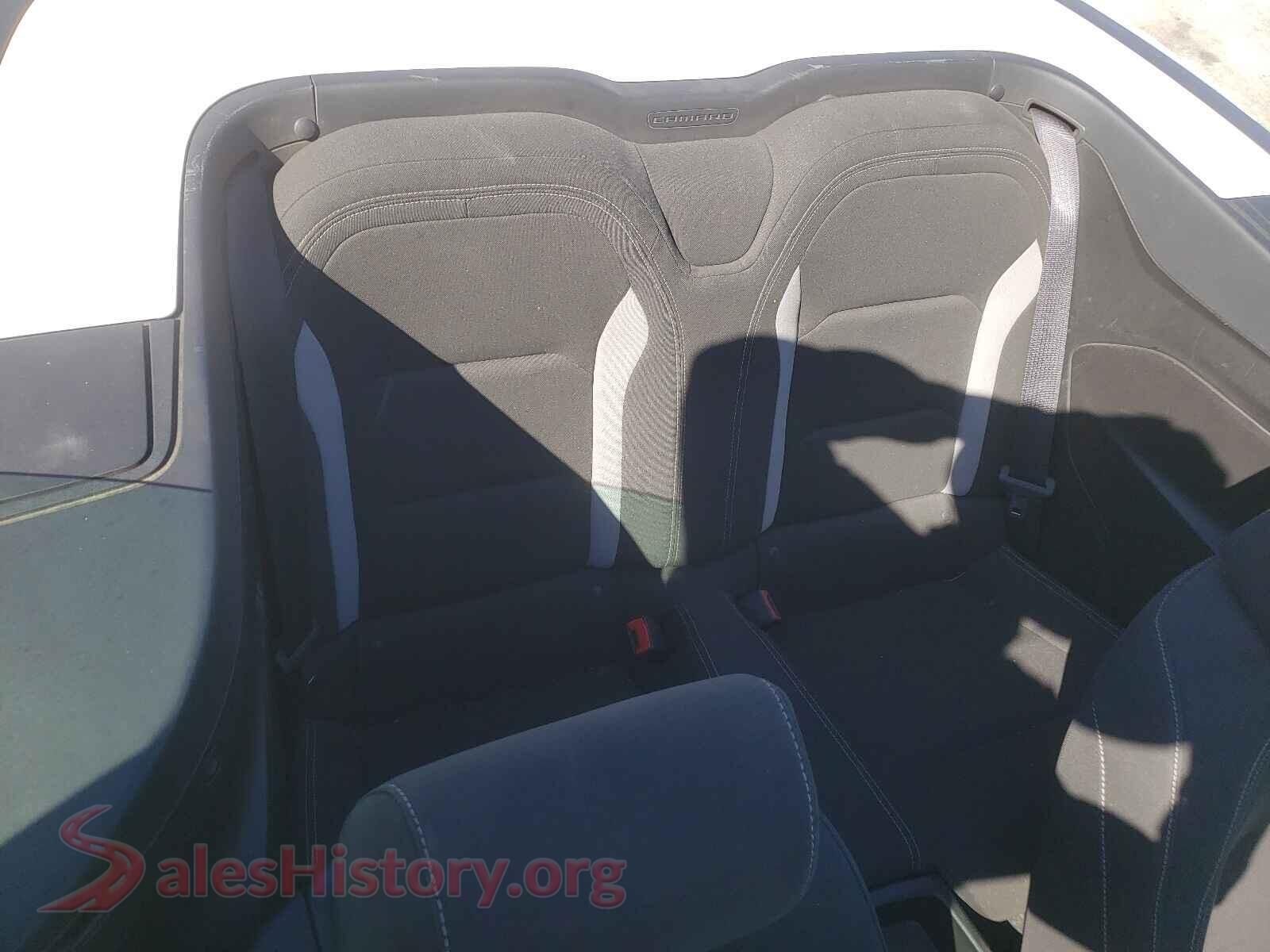 2019 CHEVROLET CAMARO VIN 1G1FB3DX7K0142922, left side view