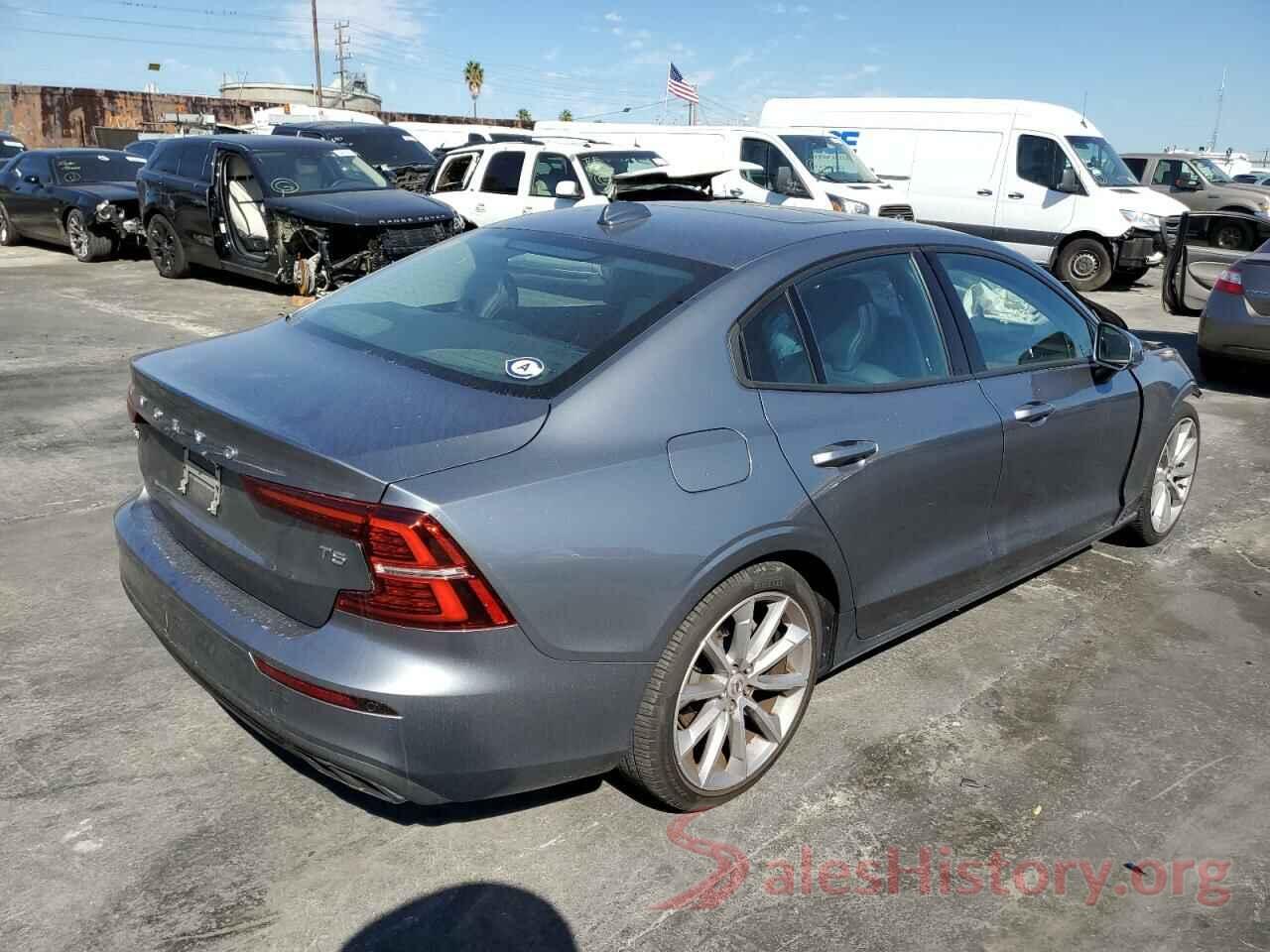 7JR102FK2LG045673 2020 VOLVO S60