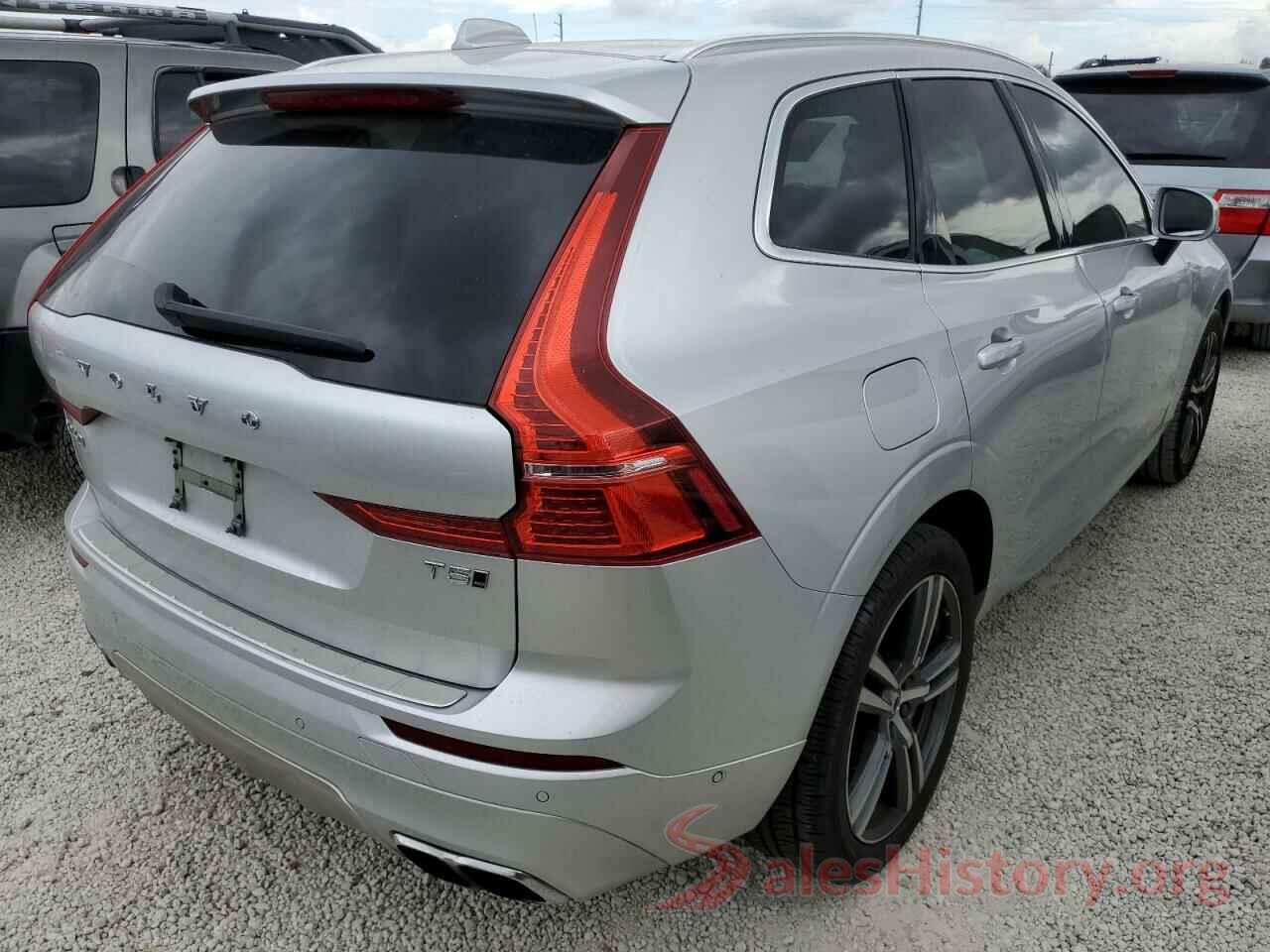 LYV102RK8JB109783 2018 VOLVO XC60