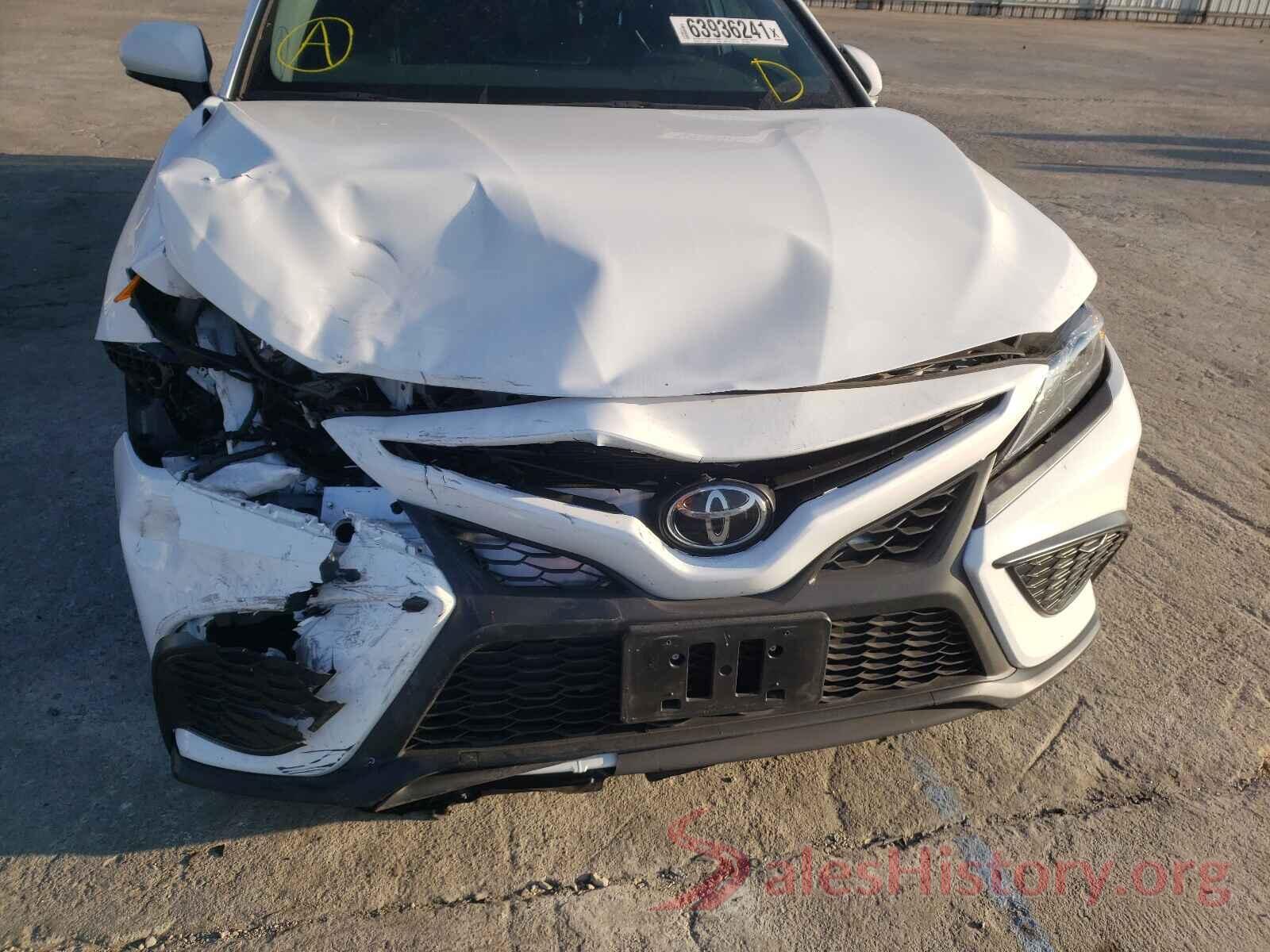 4T1G11AK6MU563615 2021 TOYOTA CAMRY