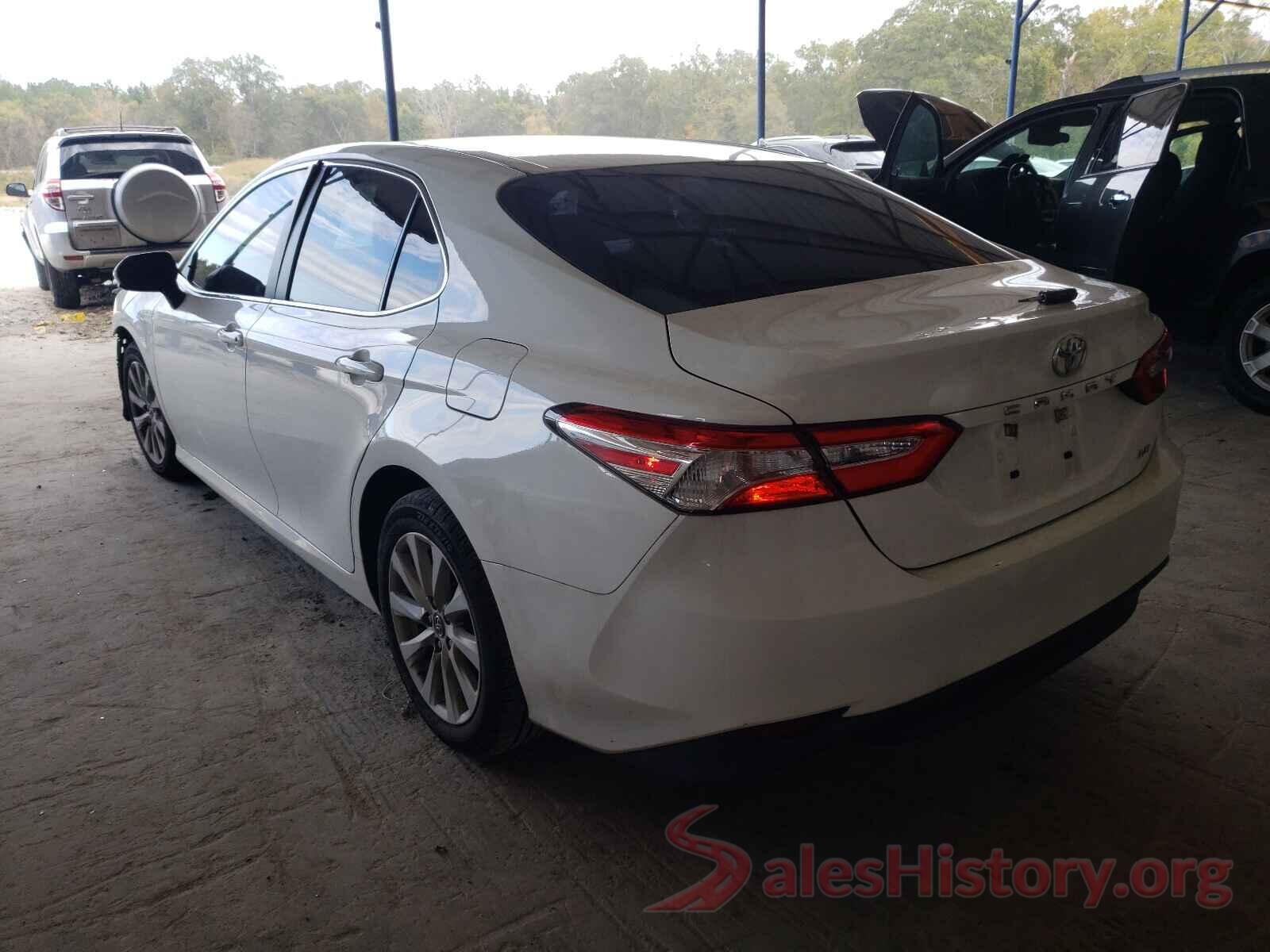 4T1B11HK3JU581890 2018 TOYOTA CAMRY