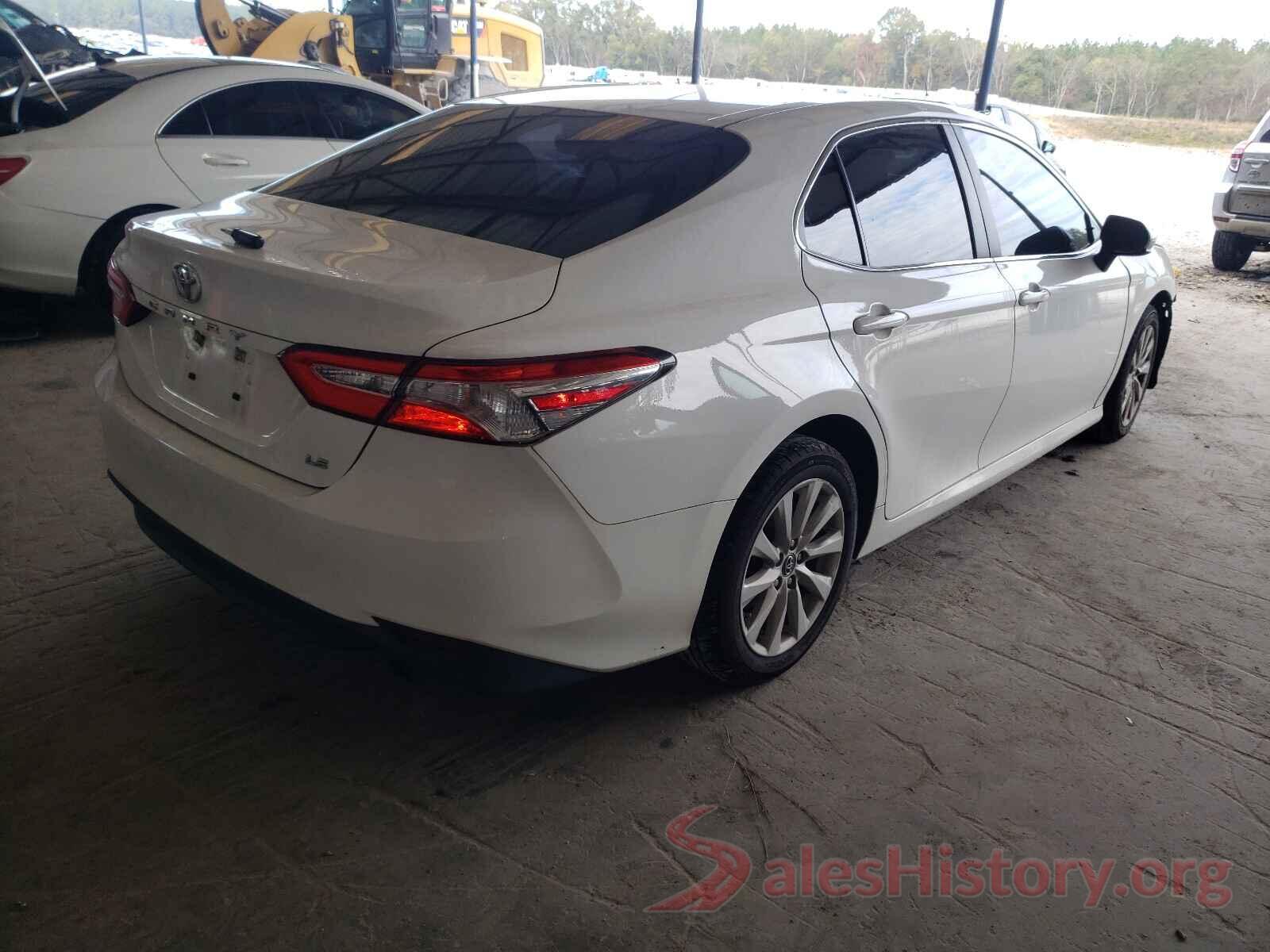 4T1B11HK3JU581890 2018 TOYOTA CAMRY