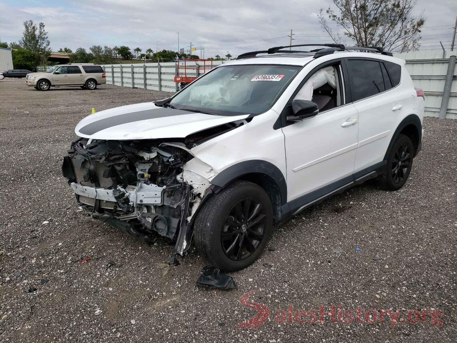 2T3RFREV9JW776946 2018 TOYOTA RAV4