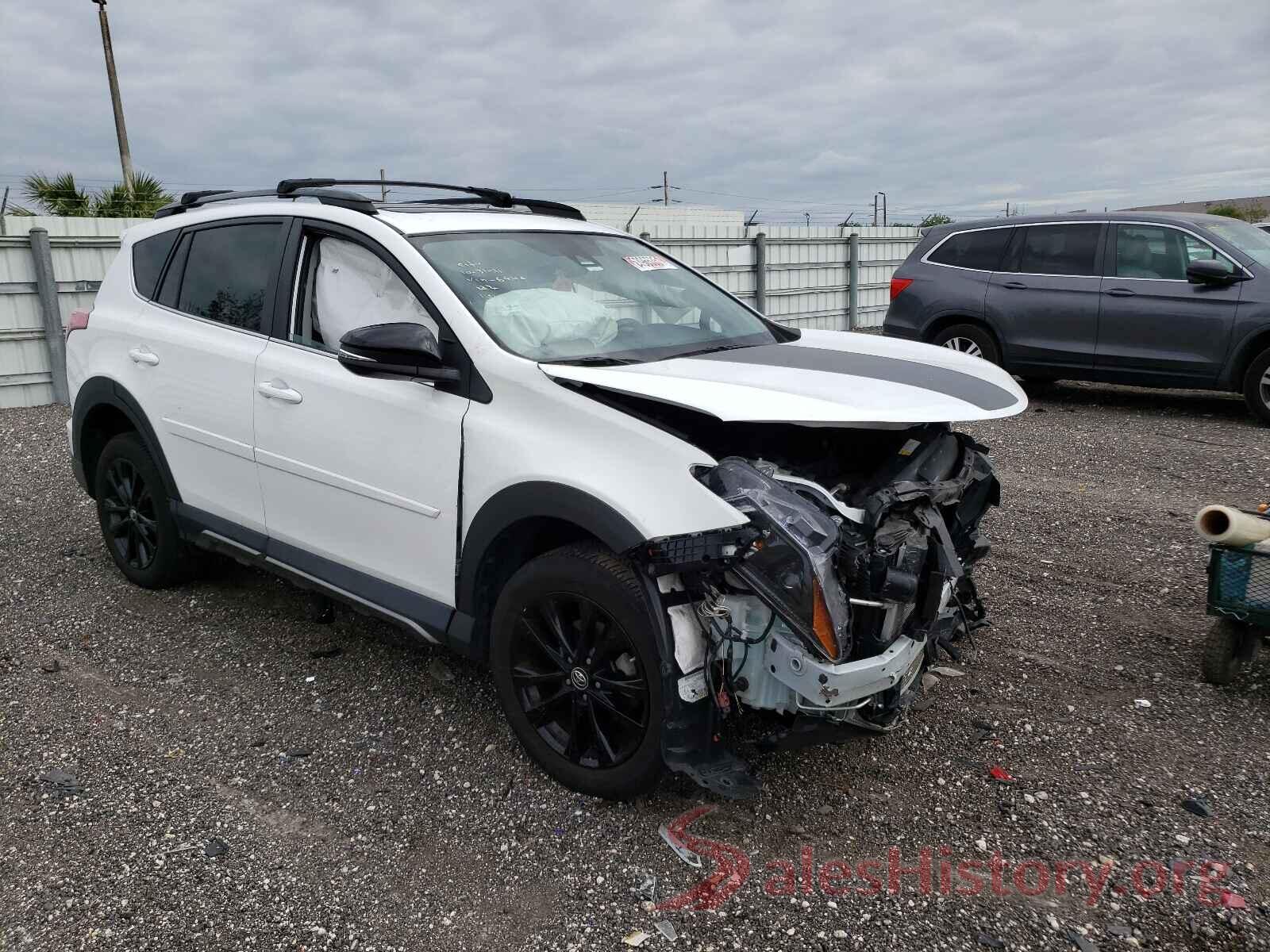 2T3RFREV9JW776946 2018 TOYOTA RAV4