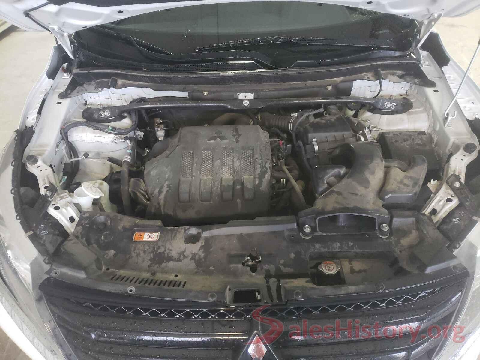 JA4AT4AA1JZ046700 2018 MITSUBISHI ECLIPSE