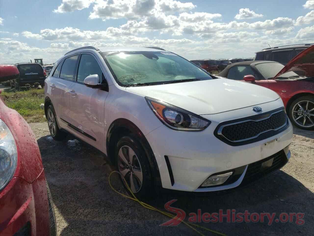 KNDCB3LC7J5126021 2018 KIA NIRO