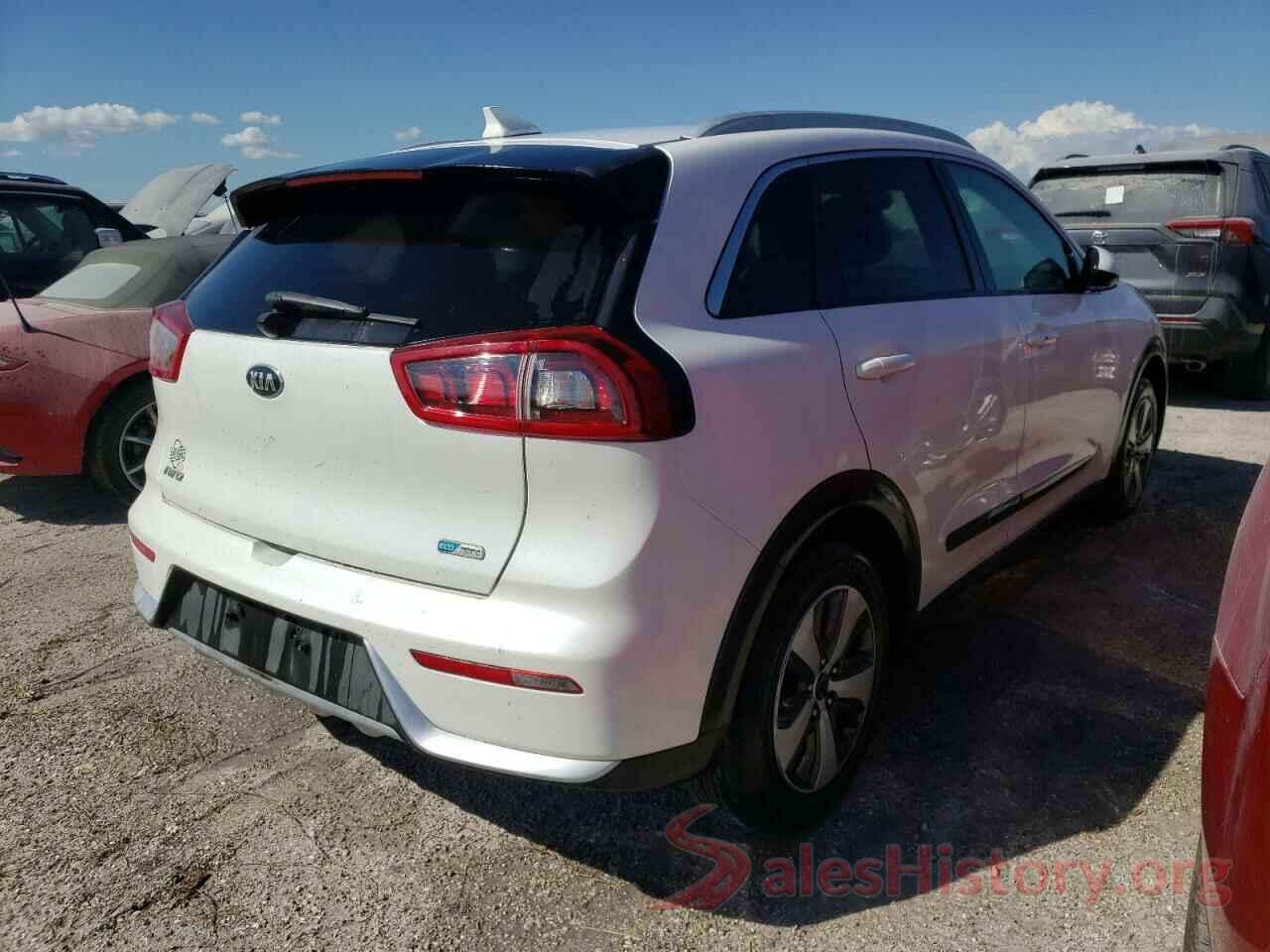 KNDCB3LC7J5126021 2018 KIA NIRO