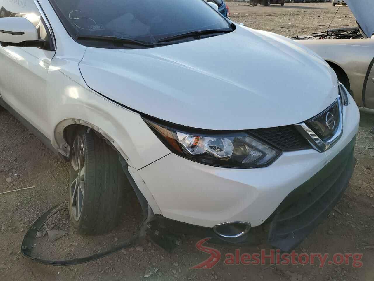 JN1BJ1CR3JW207750 2018 NISSAN ROGUE