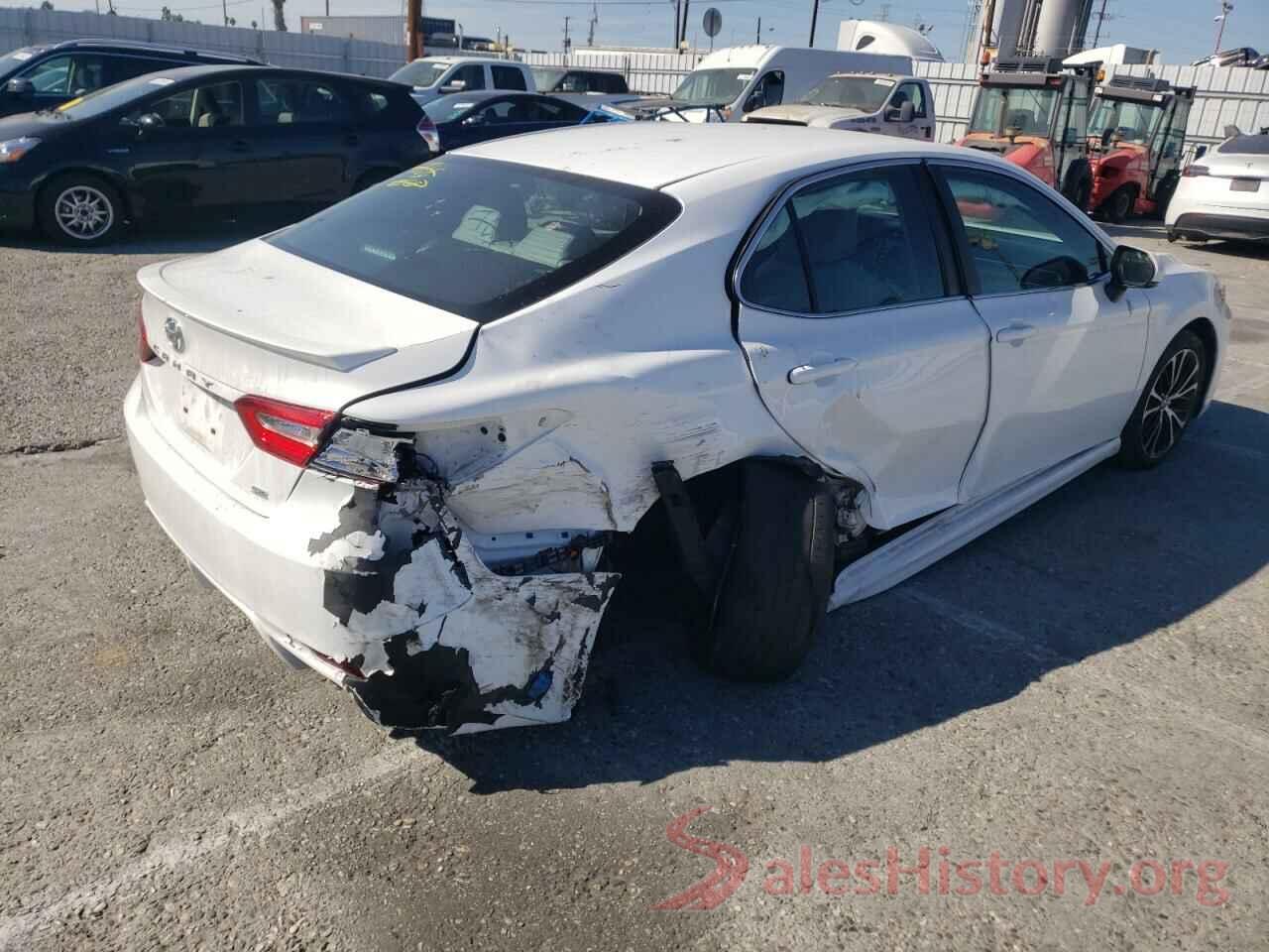 4T1B11HK0JU096218 2018 TOYOTA CAMRY