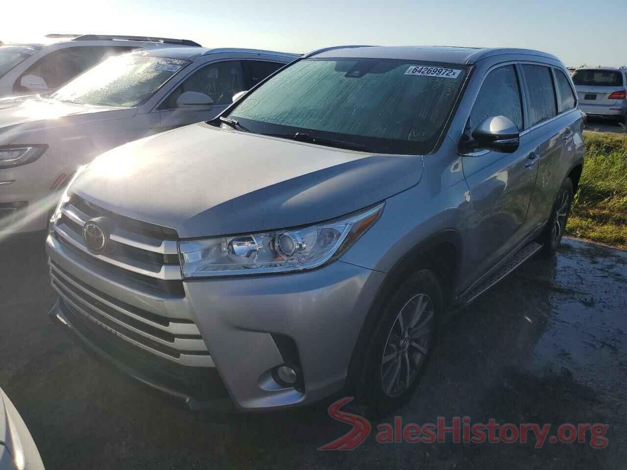 5TDKZRFH8JS528321 2018 TOYOTA HIGHLANDER