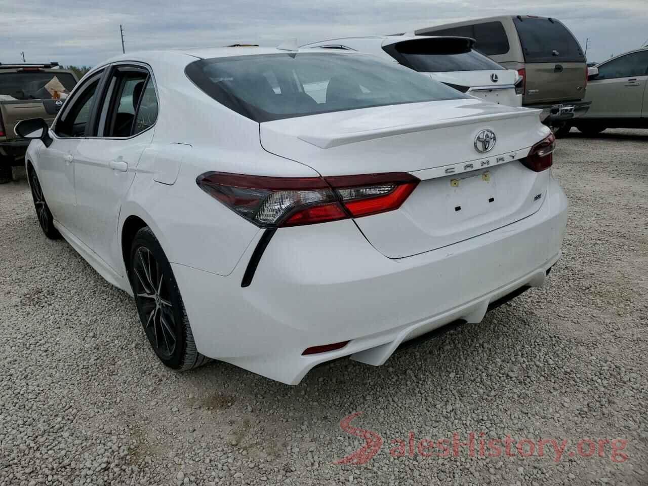 4T1G11AK8NU715539 2022 TOYOTA CAMRY