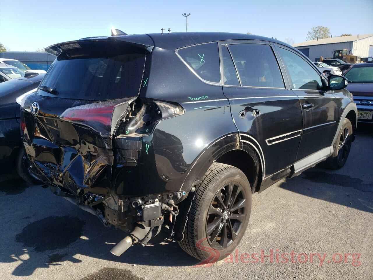 2T3RFREV3JW702650 2018 TOYOTA RAV4