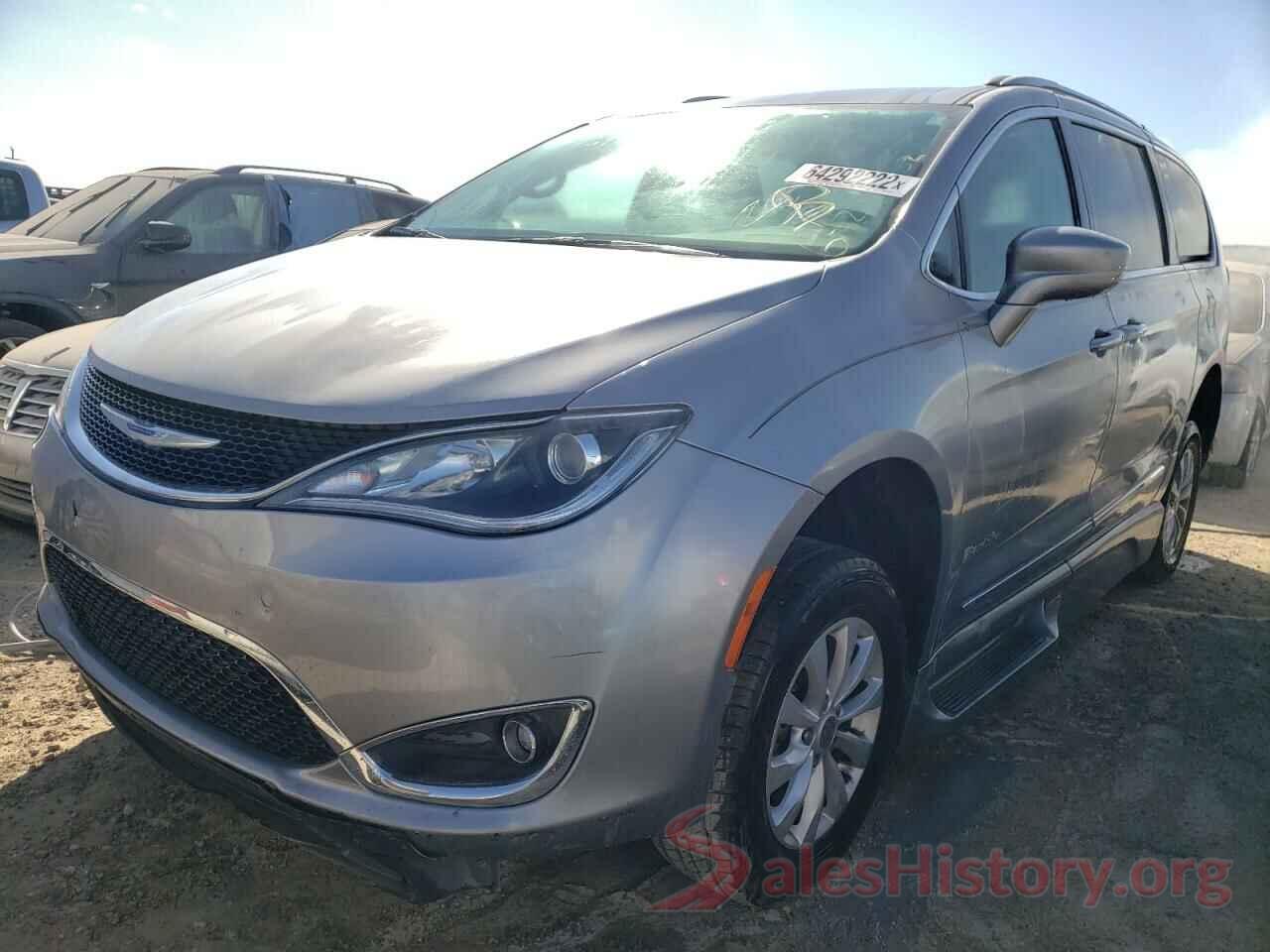 2C4RC1BG4JR117747 2018 CHRYSLER PACIFICA