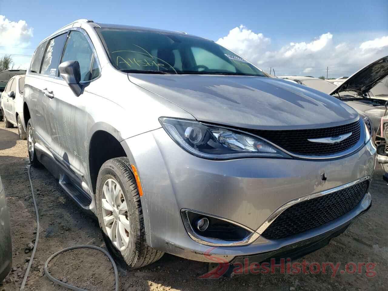 2C4RC1BG4JR117747 2018 CHRYSLER PACIFICA