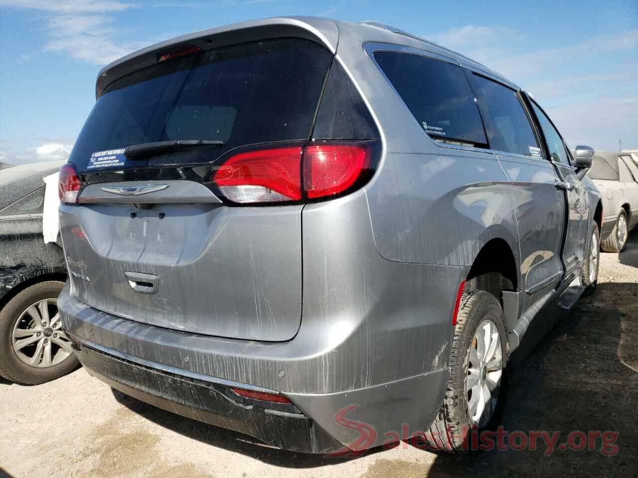 2C4RC1BG4JR117747 2018 CHRYSLER PACIFICA