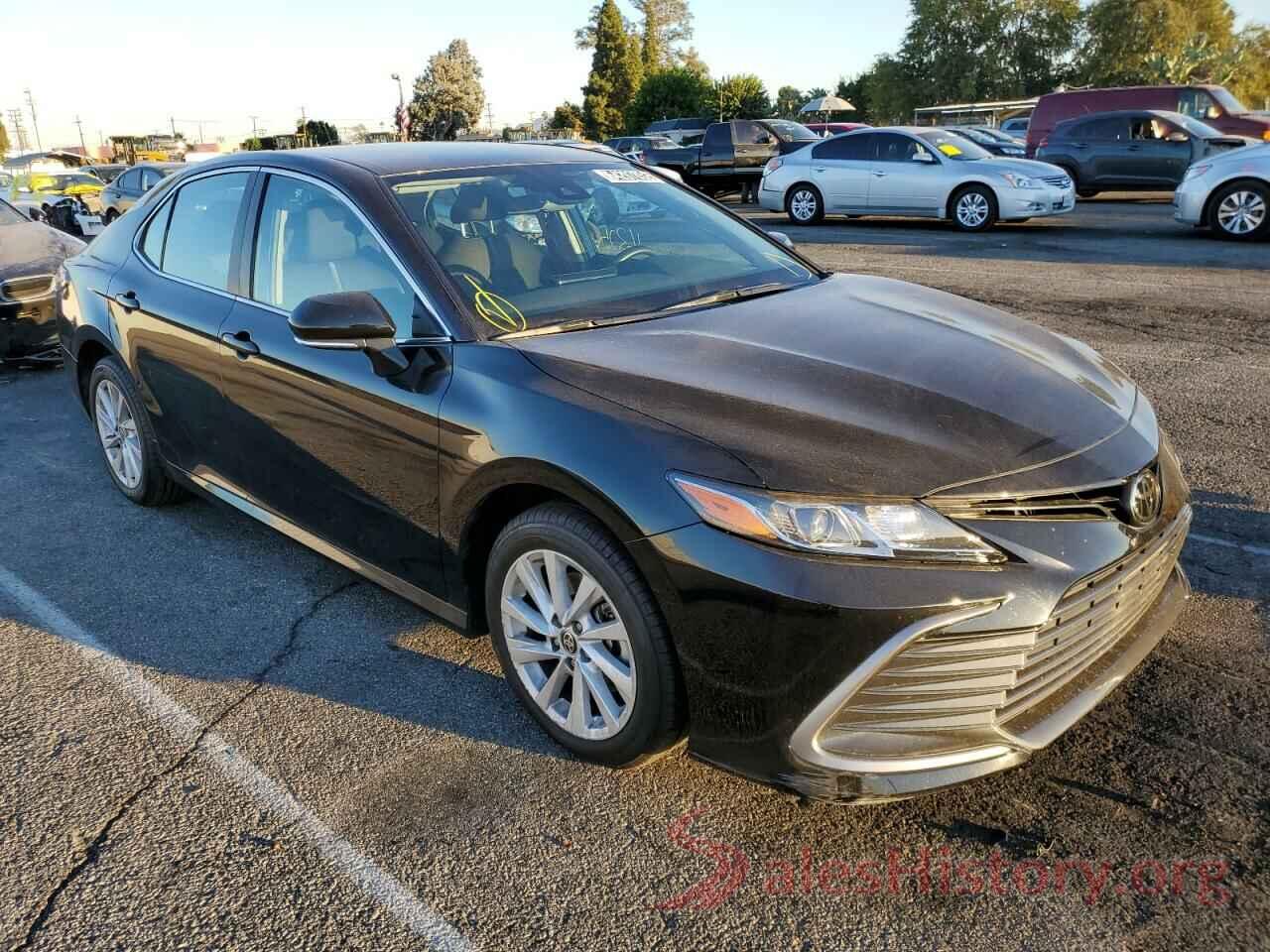 4T1C11BK3NU061658 2022 TOYOTA CAMRY