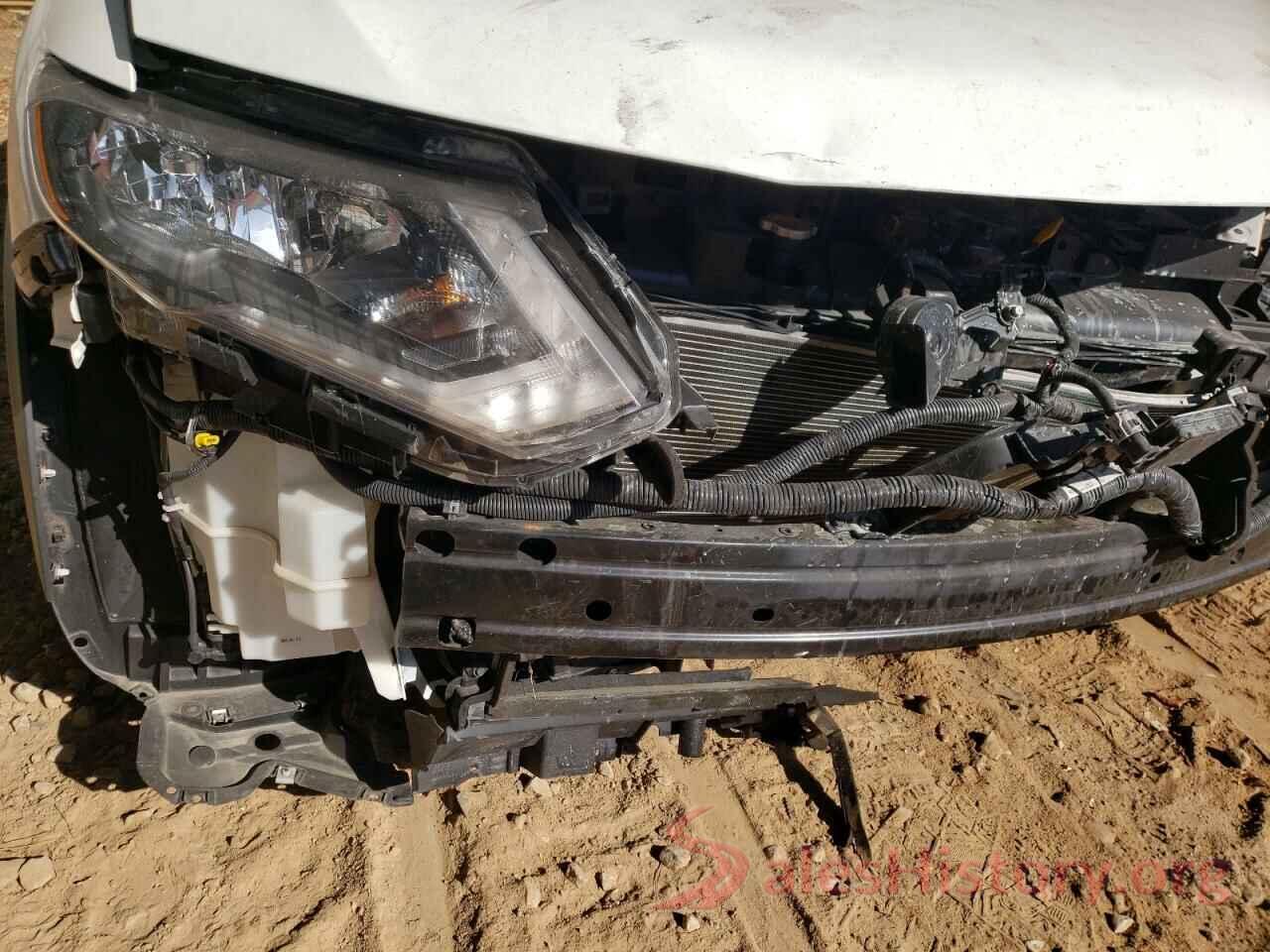 KNMAT2MV7JP590218 2018 NISSAN ROGUE