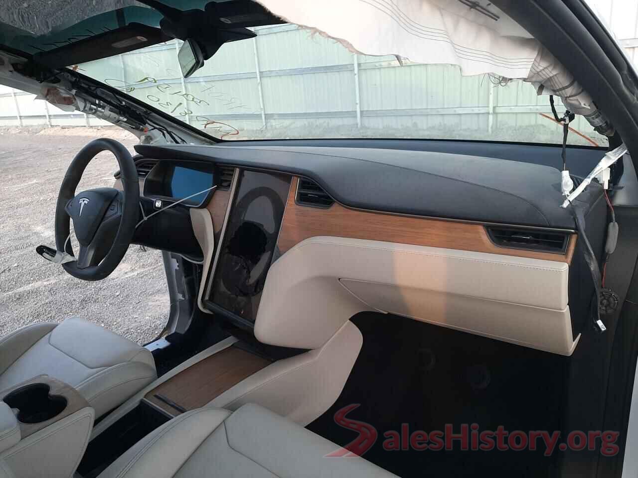 5YJXCDE43KF211674 2019 TESLA MODEL X