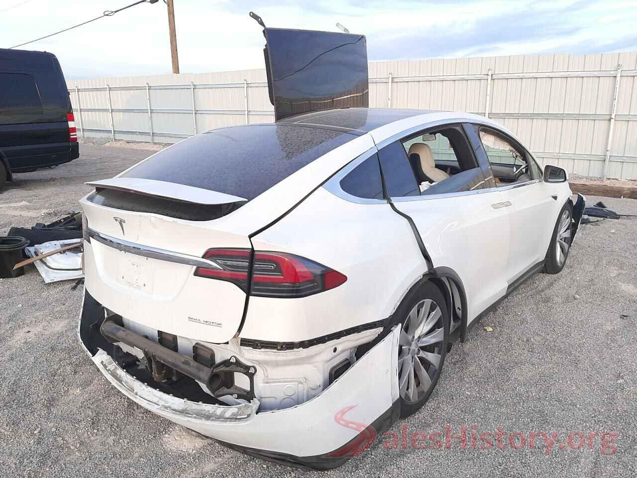 5YJXCDE43KF211674 2019 TESLA MODEL X