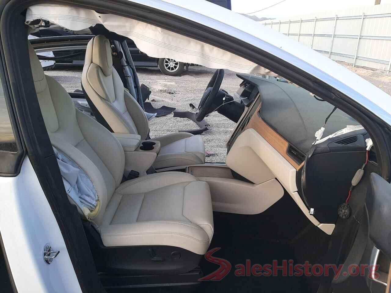 5YJXCDE43KF211674 2019 TESLA MODEL X