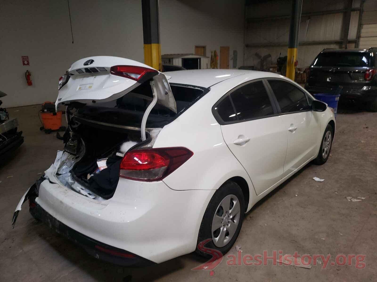 3KPFK4A77JE272996 2018 KIA FORTE