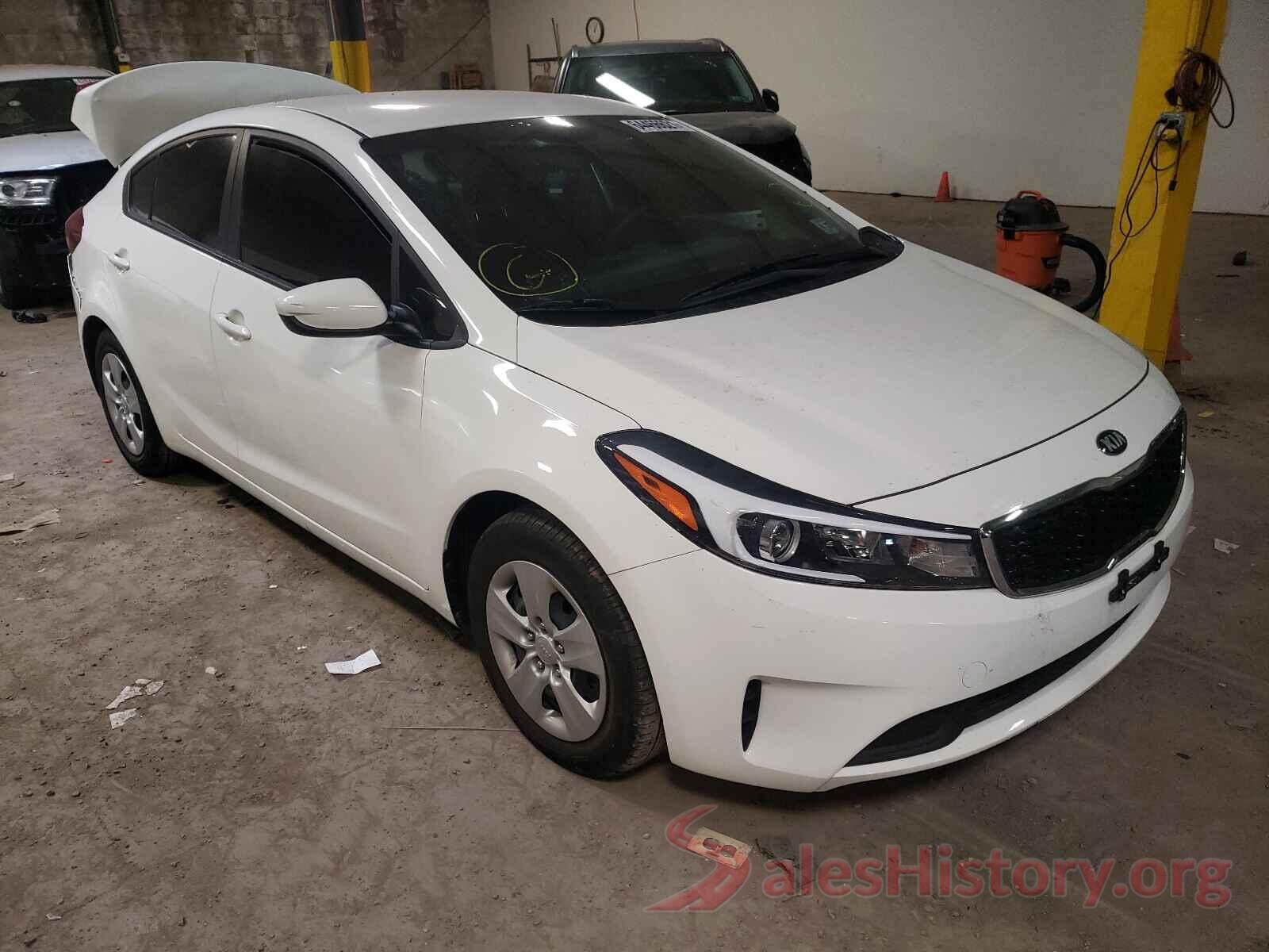 3KPFK4A77JE272996 2018 KIA FORTE