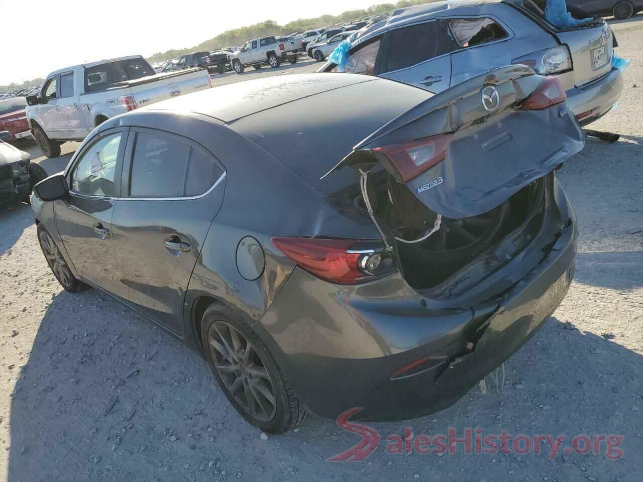 3MZBN1V32JM180189 2018 MAZDA 3