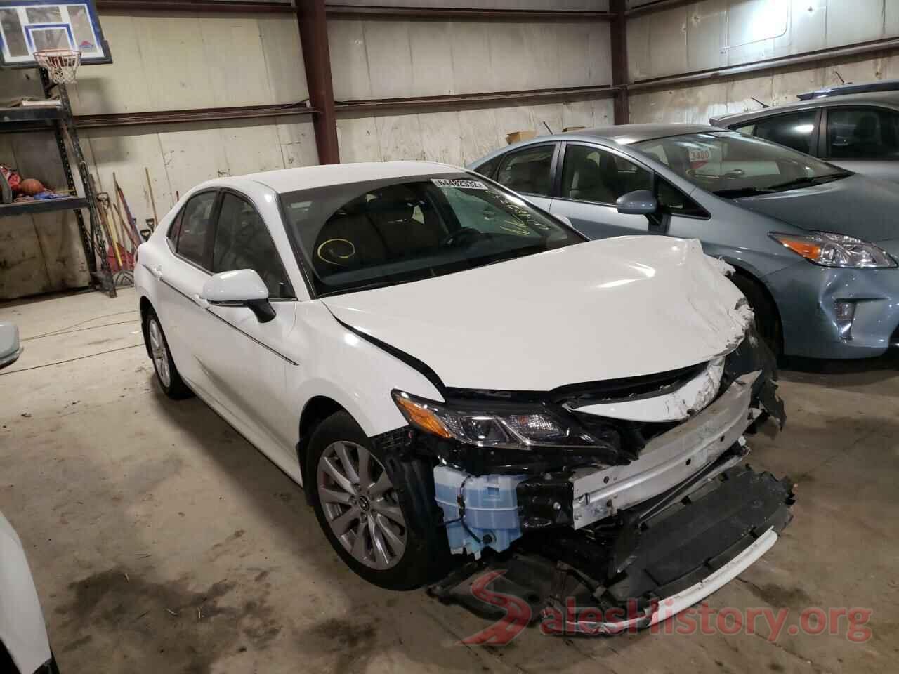 JTNB11HK8J3029243 2018 TOYOTA CAMRY