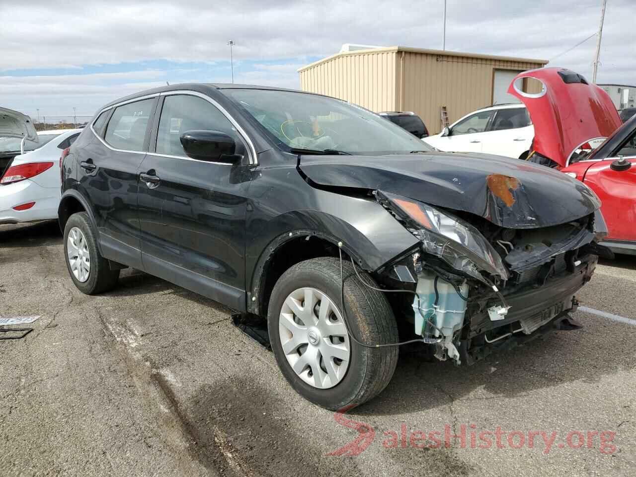 JN1BJ1CR5JW258747 2018 NISSAN ROGUE