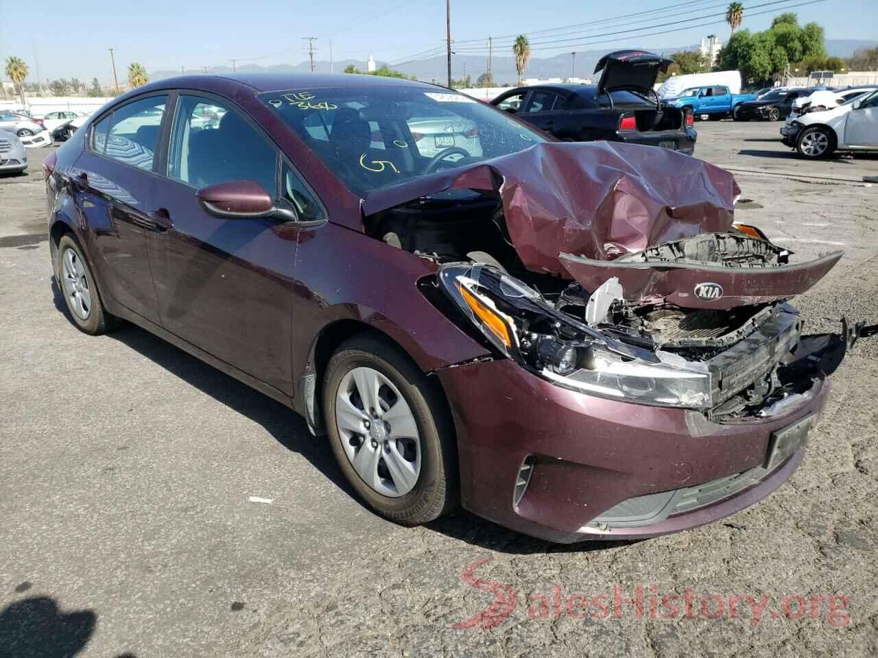 3KPFK4A77JE245619 2018 KIA FORTE