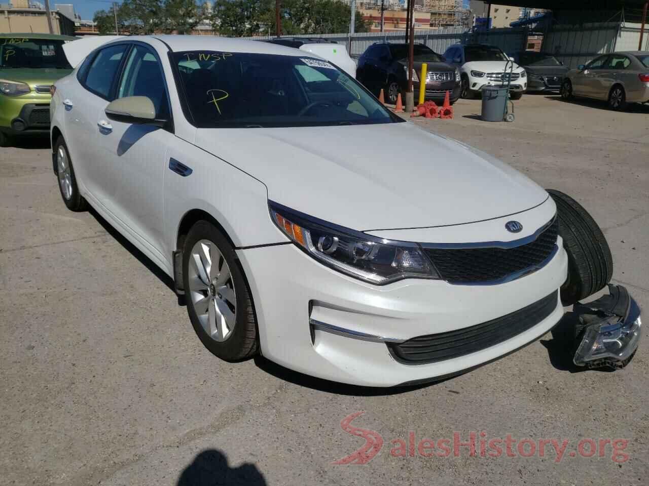 5XXGT4L38JG256664 2018 KIA OPTIMA