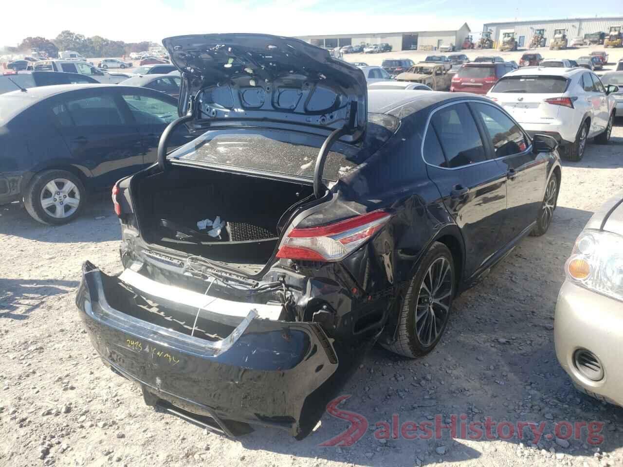 4T1B11HK1JU582598 2018 TOYOTA CAMRY