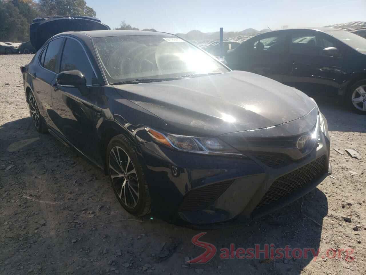 4T1B11HK1JU582598 2018 TOYOTA CAMRY