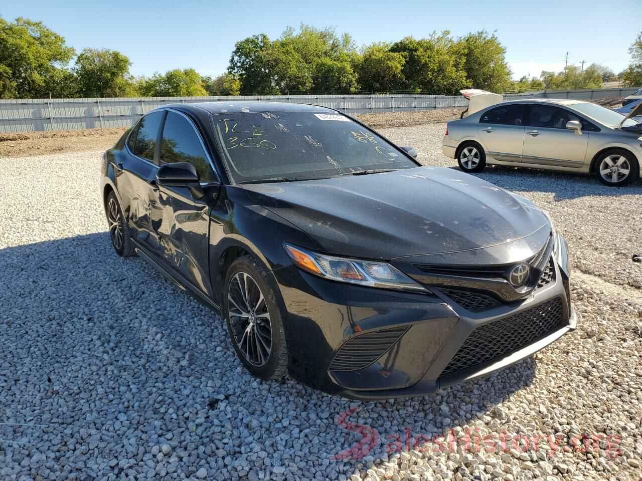 4T1B11HK2JU049045 2018 TOYOTA CAMRY