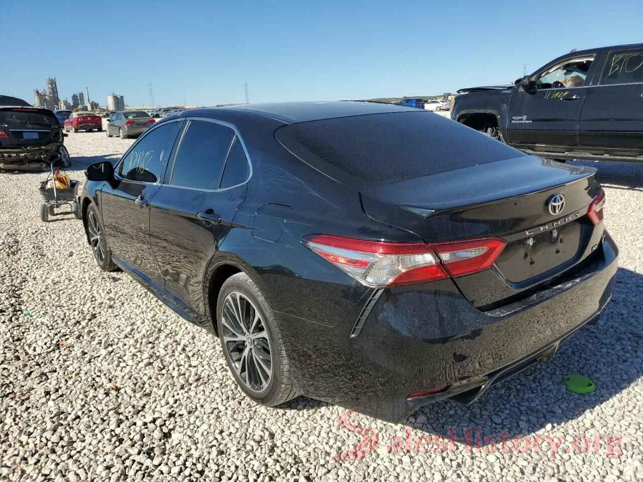 4T1B11HK2JU049045 2018 TOYOTA CAMRY