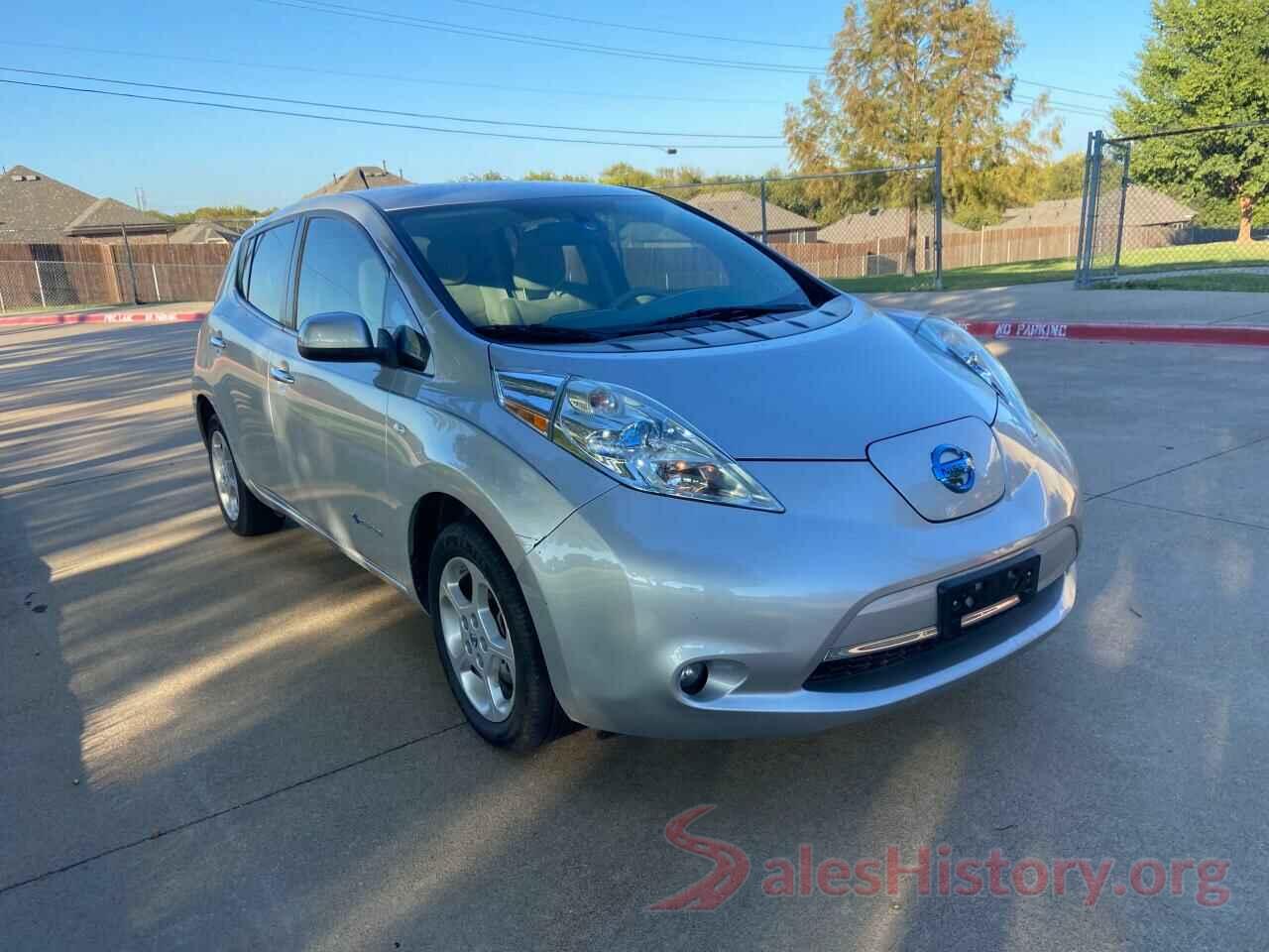 JN1AZ0CP7BT009544 2011 NISSAN LEAF