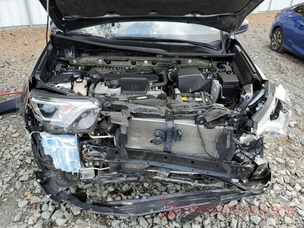 JTMBFREV7JD250555 2018 TOYOTA RAV4