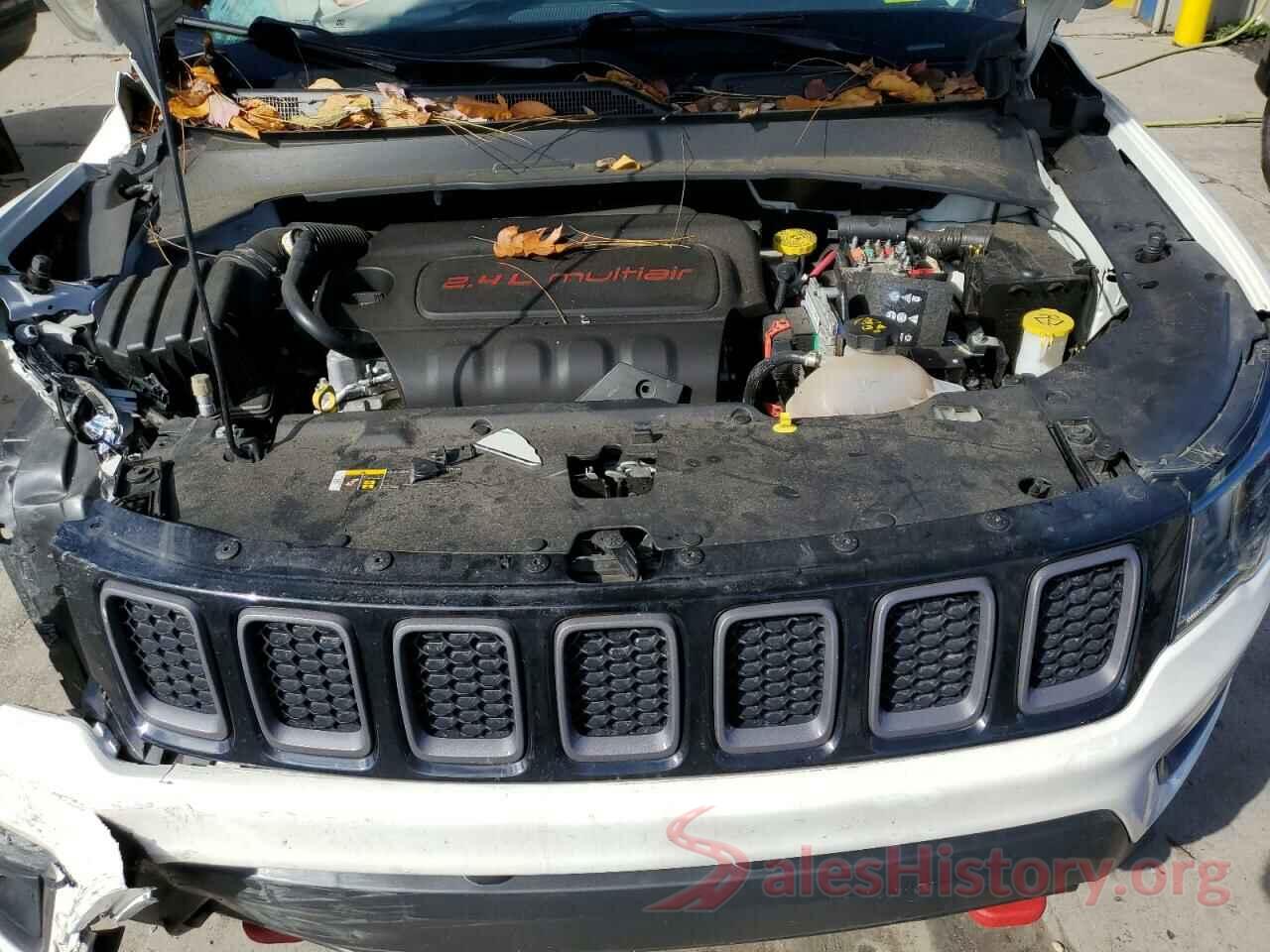 3C4NJDDB8JT150898 2018 JEEP COMPASS