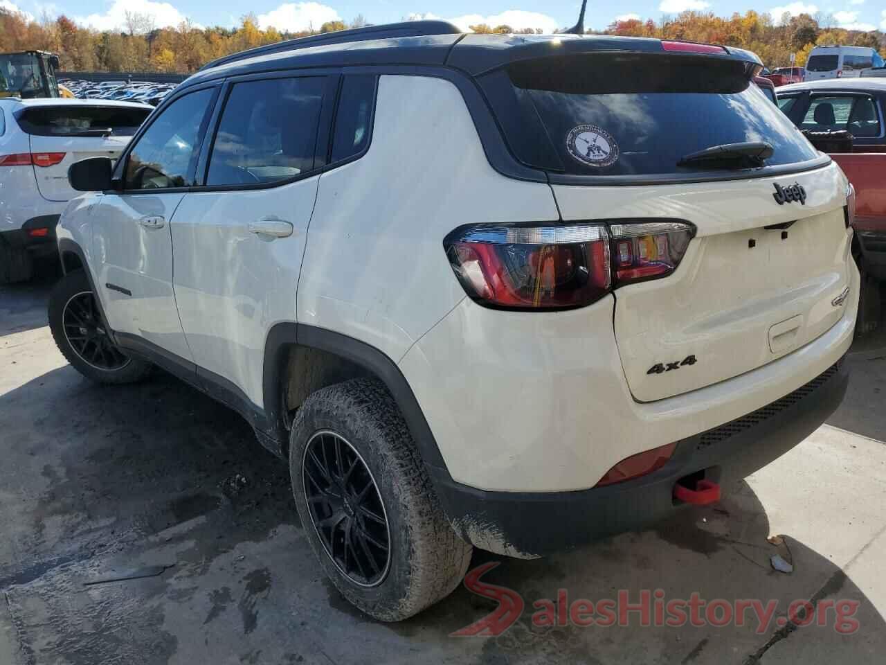 3C4NJDDB8JT150898 2018 JEEP COMPASS