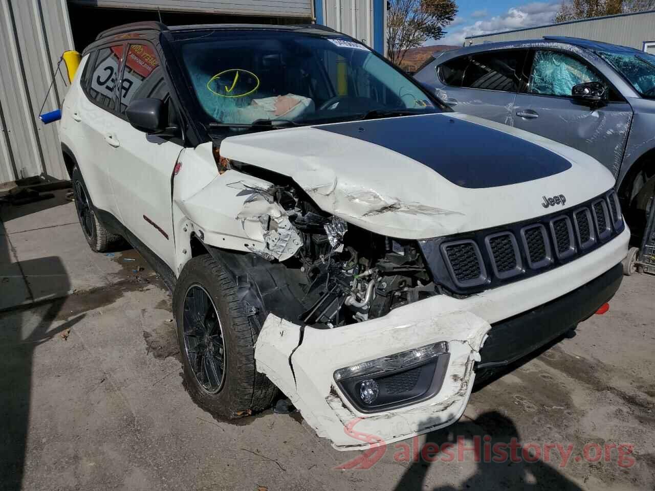 3C4NJDDB8JT150898 2018 JEEP COMPASS