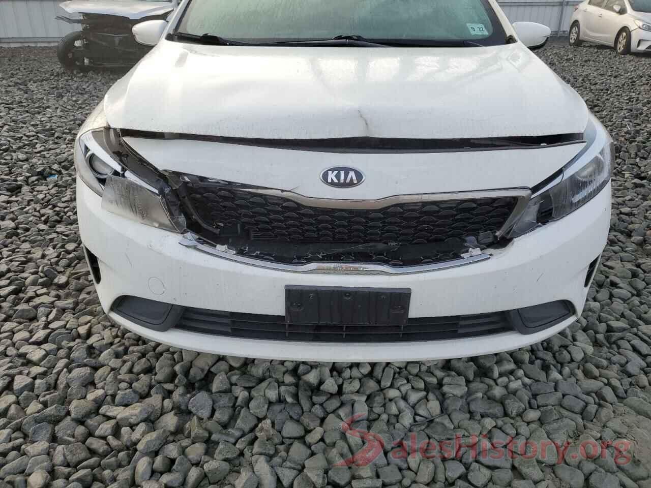 3KPFK4A7XHE110368 2017 KIA FORTE