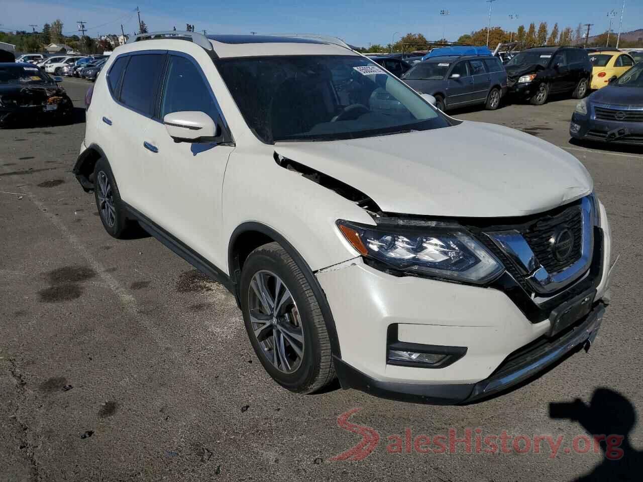 5N1AT2MT5JC806049 2018 NISSAN ROGUE