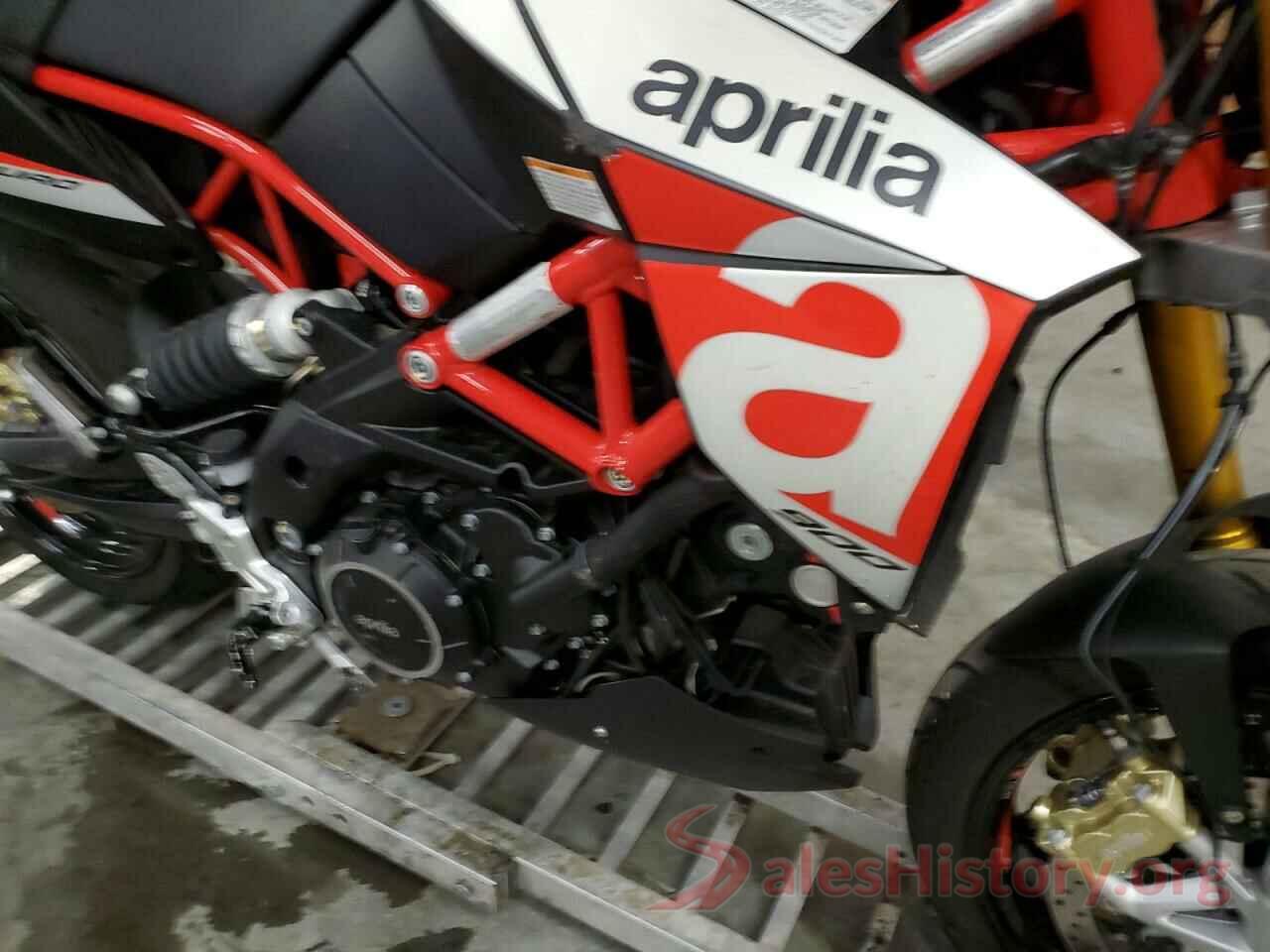 ZD4KBU009JS000101 2018 APRILIA MOTORCYCLE