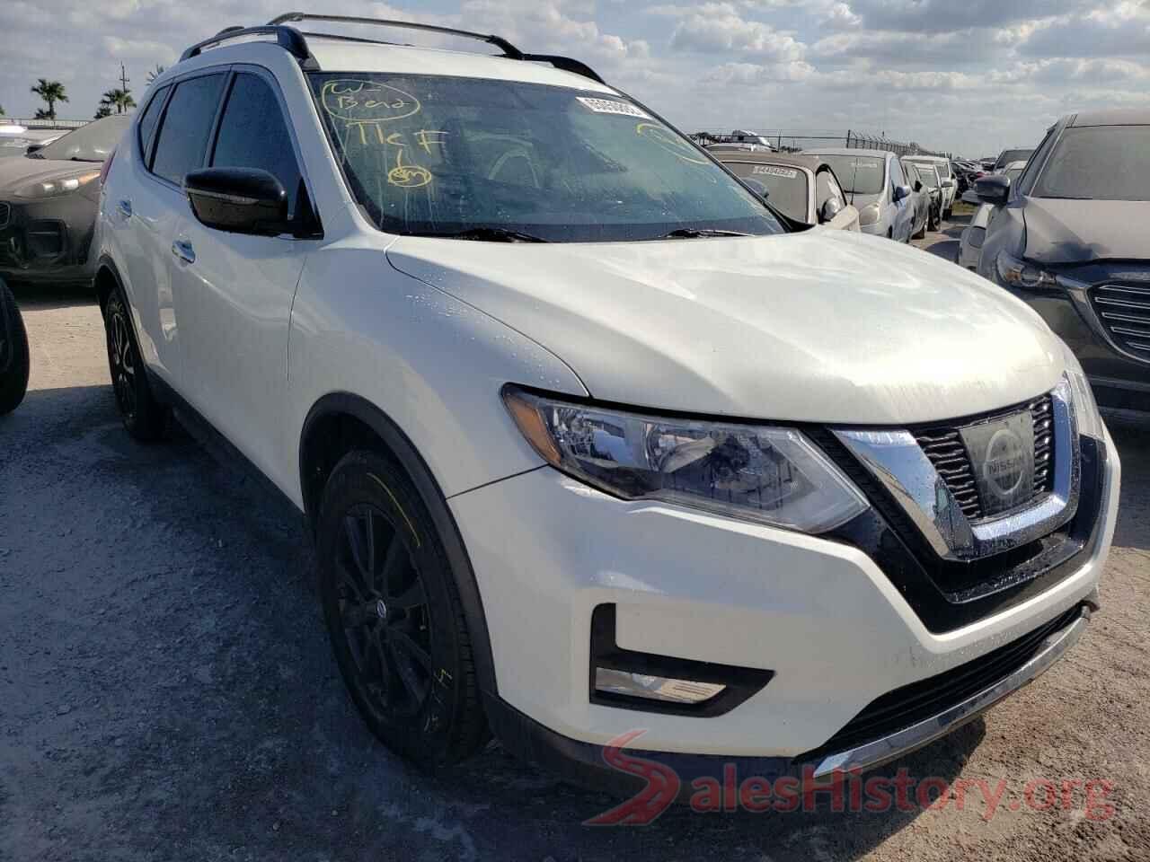 5N1AT2MT8HC828685 2017 NISSAN ROGUE