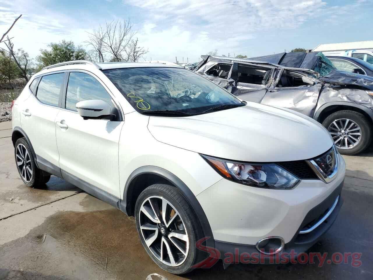 JN1BJ1CP1JW109945 2018 NISSAN ROGUE