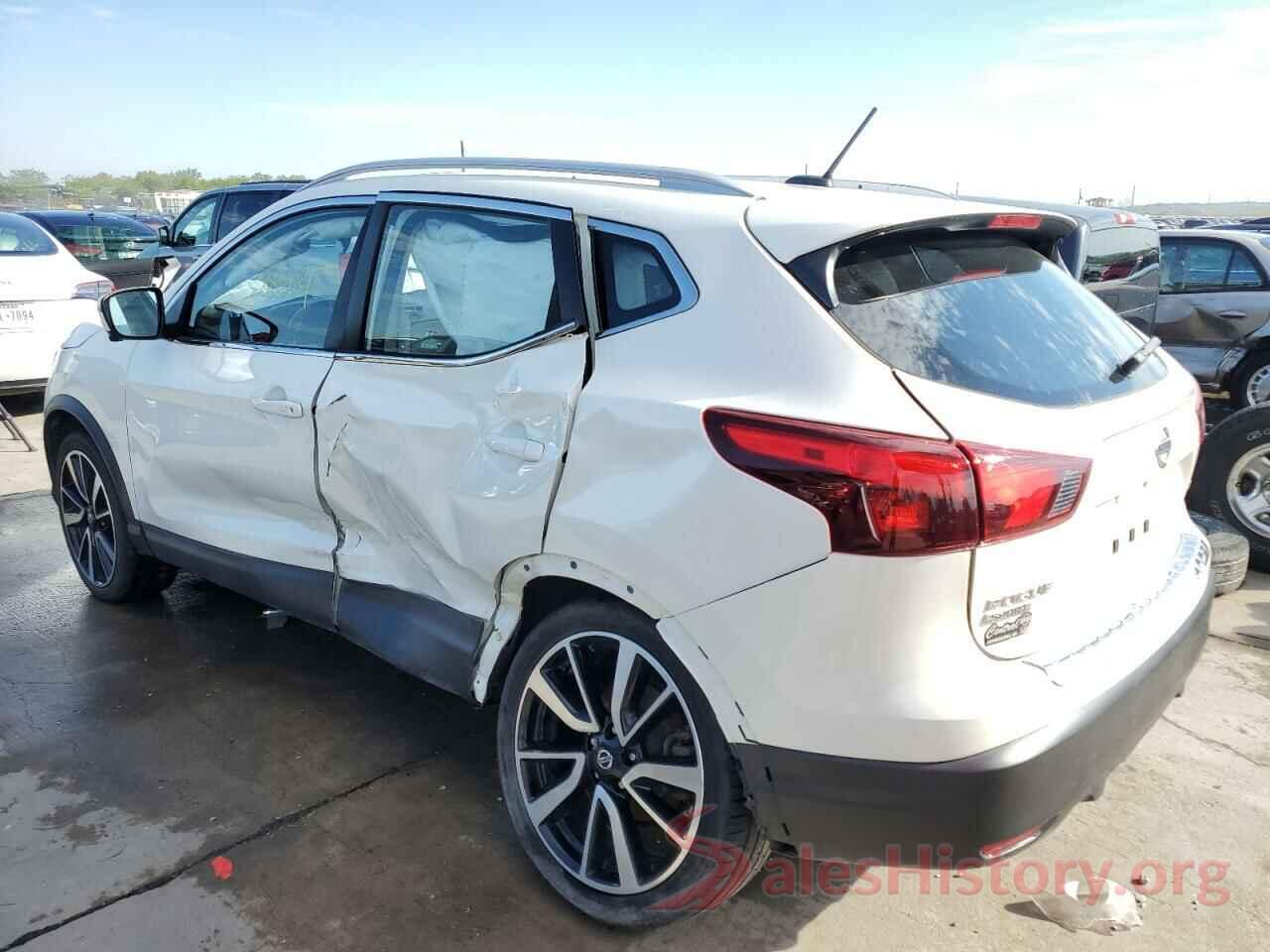 JN1BJ1CP1JW109945 2018 NISSAN ROGUE