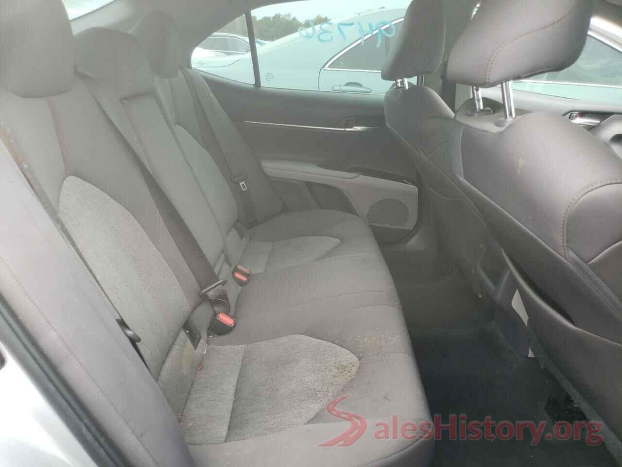 4T1B11HK3JU574082 2018 TOYOTA CAMRY