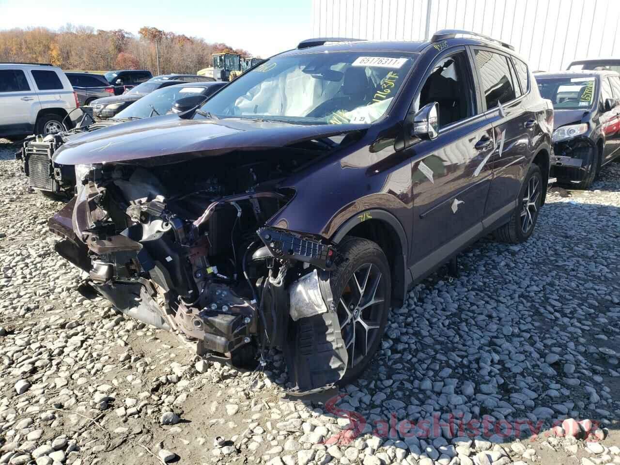 2T3JFREV8JW751940 2018 TOYOTA RAV4