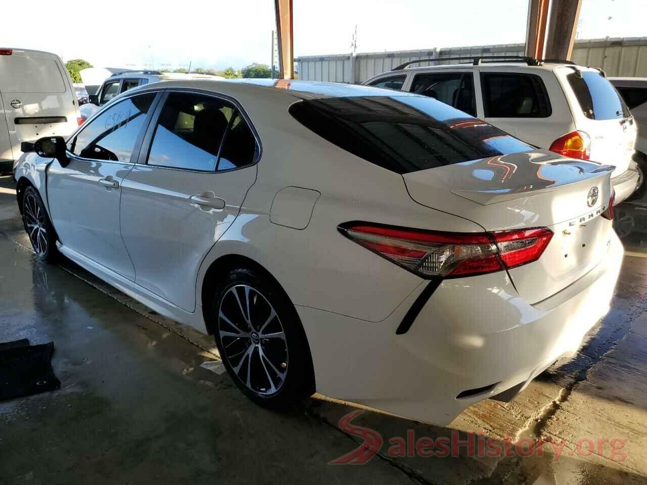 4T1B11HK1JU576428 2018 TOYOTA CAMRY