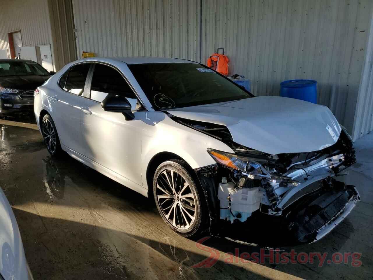 4T1B11HK1JU576428 2018 TOYOTA CAMRY